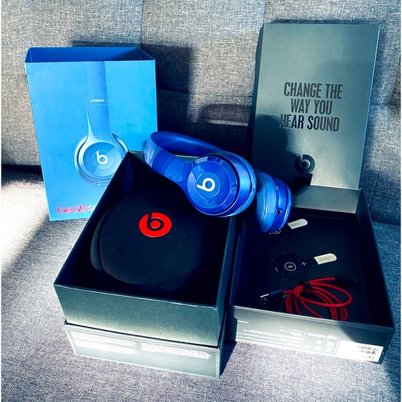 Blue Beats by Dre Solo2 Wireless headphones - Picture 7 of 10